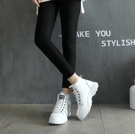 Women's winter shoes with velvet lining